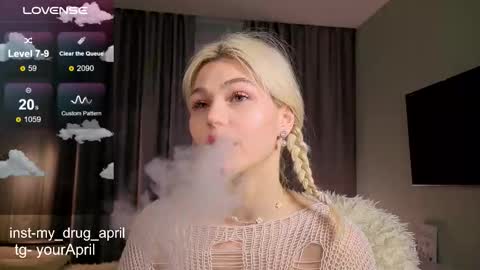 Snapshot of my_april chatting on 10-19-25, 03:07 April online show from 10-19-25, 03:07