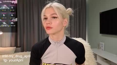 Snapshot of my_april chatting on 11-09-25, 07:06 April online show from 11-09-25, 07:06