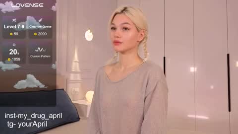 Snapshot of my_april chatting on 11-20-25, 08:14 April online show from 11-20-25, 08:14