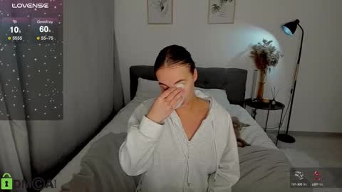 katie online show from 12-06-24, 02:57