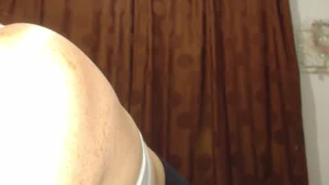     sara      i know you love me xoxox     online show from 11-14-25, 06:12