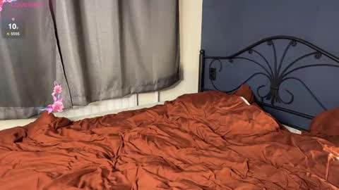 Snapshot of my_muse chatting on 03-08-25, 11:18 Sandra Muse online show from 03-08-25, 11:18