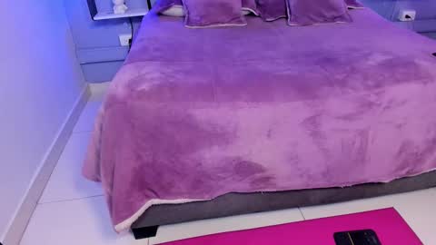 Snapshot of myafontaine chatting on 11-15-25, 02:20 MyaFontaine online show from 11-15-25, 02:20