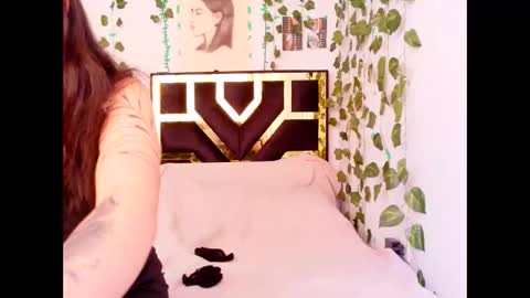 miagosling  NTMU  Dont forget follow me  online show from 10-19-25, 07:14