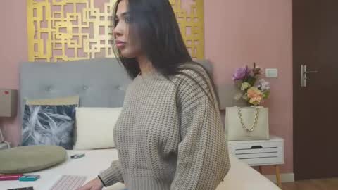 Snapshot of myamuse chatting on 11-25-25, 08:03 MyaMuse online show from 11-25-25, 08:03