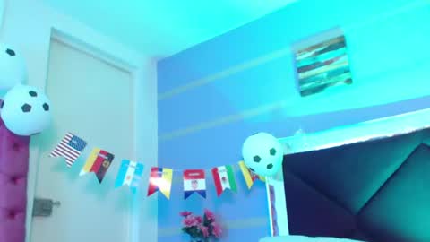 Snapshot of myathtylerth chatting on 06-26-26, 09:19 Mya online show from 06-26-26, 09:19