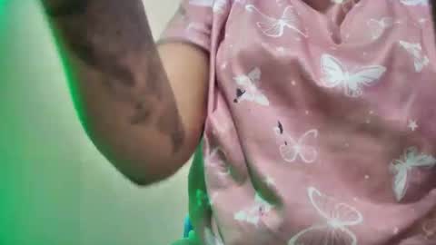 Snapshot of myhoney_hot chatting on 05-18-26, 10:26 myhoney_hot online show from 05-18-26, 10:26