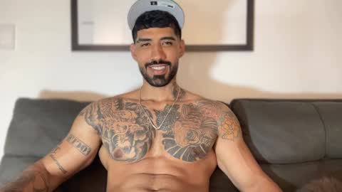 Snapshot of myke_esthetic chatting on 12-11-24, 03:35 Myke esthetic online show from 12-11-24, 03:35