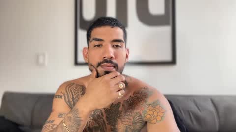 Snapshot of myke_esthetic chatting on 02-27-25, 09:58 Myke esthetic online show from 02-27-25, 09:58