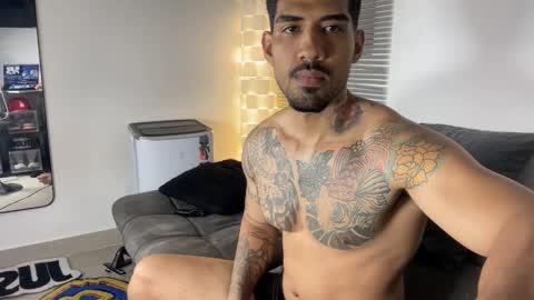 Snapshot of myke_esthetic chatting on 12-16-25, 06:07 Myke esthetic online show from 12-16-25, 06:07