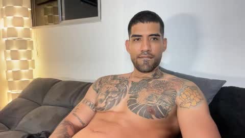 Snapshot of myke_esthetic chatting on 01-11-26, 04:28 Myke esthetic online show from 01-11-26, 04:28