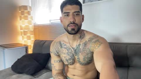 Snapshot of myke_esthetic chatting on 02-17-26, 07:09 Myke esthetic online show from 02-17-26, 07:09