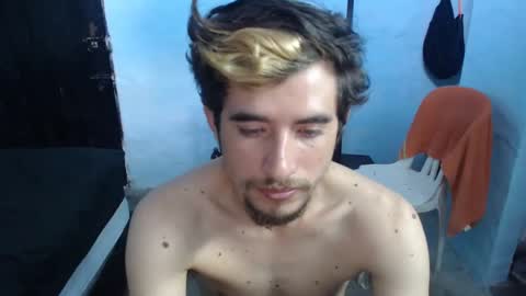 Snapshot of myke_xxx chatting on 12-04-24, 08:07 mike online show from 12-04-24, 08:07