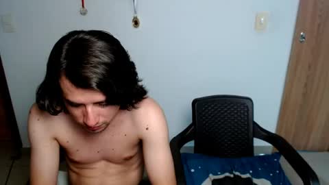 Snapshot of myke_xxx chatting on 04-28-26, 02:27 mike online show from 04-28-26, 02:27