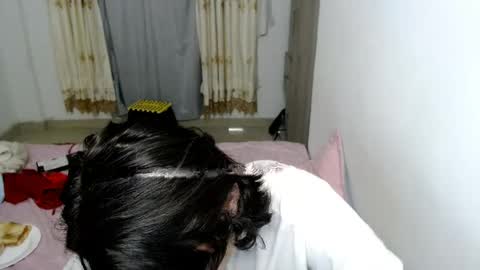 Snapshot of myke_xxx chatting on 05-05-26, 12:51 mike online show from 05-05-26, 12:51