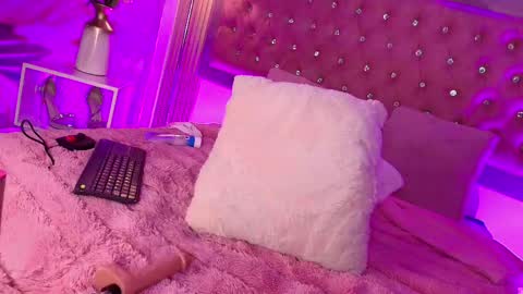 Myla  online show from 05-22-26, 04:52