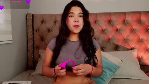 Snapshot of mylarossi chatting on 05-27-26, 04:59 Rossi online show from 05-27-26, 04:59