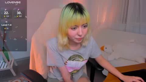 MylaFlores online show from 12-12-24, 01:53