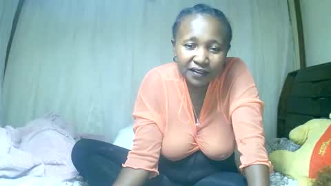Snapshot of mylindasweet chatting on 01-14-25, 02:43 linda online show from 01-14-25, 02:43