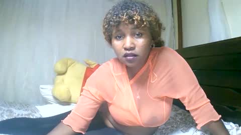 Snapshot of mylindasweet chatting on 01-14-25, 05:45 linda online show from 01-14-25, 05:45