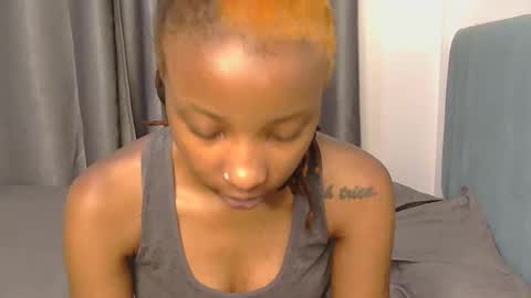 myline_ online show from 04-12-26, 03:44