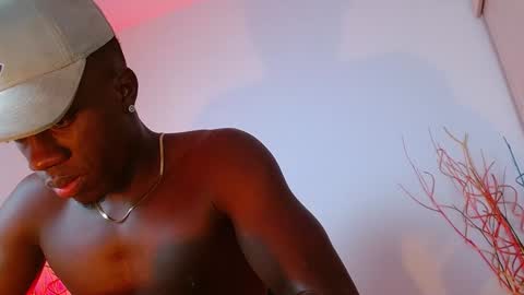 Mylo Wallace  online show from 02-04-25, 06:46