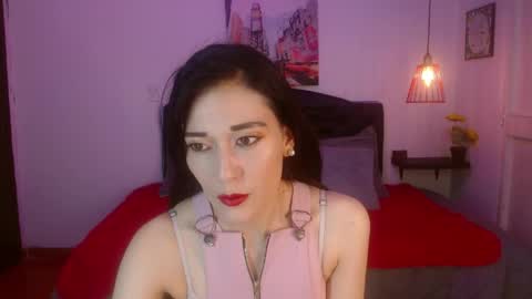 Snapshot of mylu_xx chatting on 05-13-26, 01:19 MYLU online show from 05-13-26, 01:19