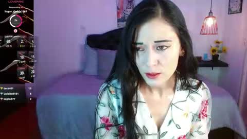 Snapshot of mylu_xx chatting on 06-25-26, 01:59 MYLU online show from 06-25-26, 01:59