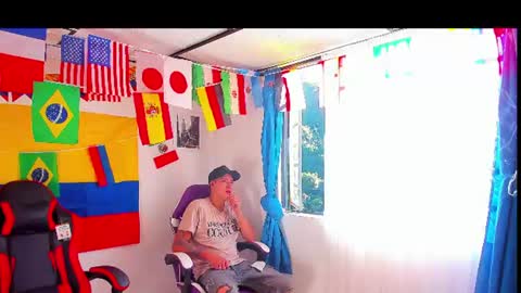 Snapshot of myluandjackhot chatting on 07-07-26, 12:31 Myluandjack online show from 07-07-26, 12:31