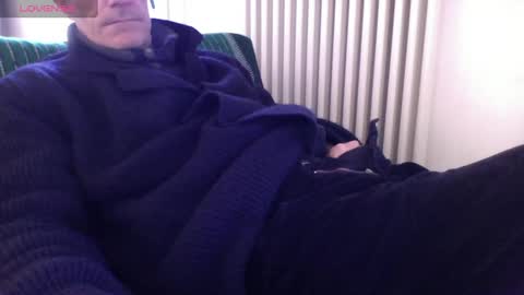 Bi sexy guy lovense hush is on private is open or password show tip if you like. online show from 01-13-25, 10:25