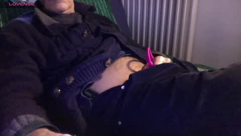 Bi sexy guy lovense hush is on private is open or password show tip if you like. online show from 02-20-25, 04:25