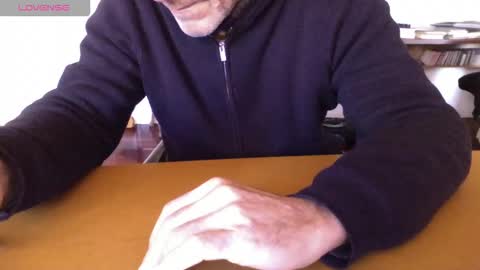 Bi sexy guy lovense hush is on private is open or password show tip if you like. online show from 01-11-26, 07:46