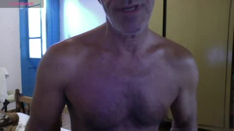Snapshot of mynakedbeach chatting on 06-20-26, 05:10 Bi sexy guy lovense hush is on private is open or password show tip if you like. online show from 06-20-26, 05:10
