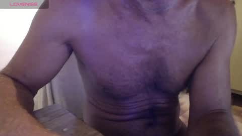 Snapshot of mynakedbeach chatting on 07-06-26, 04:31 Bi sexy guy lovense hush is on private is open or password show tip if you like. online show from 07-06-26, 04:31