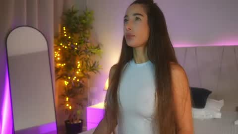 Snapshot of myriamfox_ chatting on 07-18-26, 09:24 Miryam online show from 07-18-26, 09:24