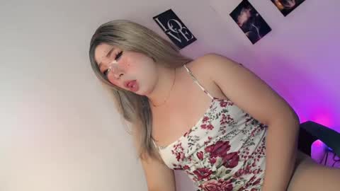 Snapshot of mysterious_kim chatting on 07-09-26, 02:48 kimmy online show from 07-09-26, 02:48