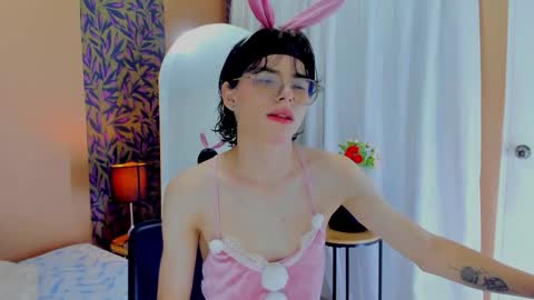 Snapshot of mysterius_boy chatting on 10-12-25, 04:11 Marcus online show from 10-12-25, 04:11