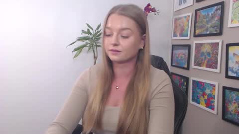 Erica online show from 02-04-25, 10:54