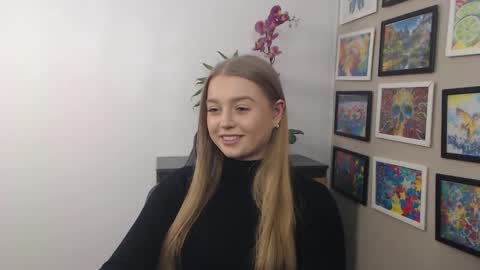 Erica online show from 02-10-25, 01:33