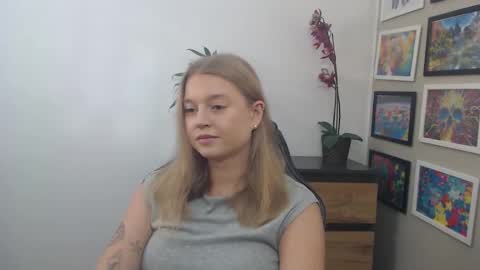 Erica online show from 09-22-25, 10:06