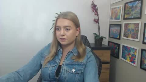 Erica online show from 10-10-25, 09:41