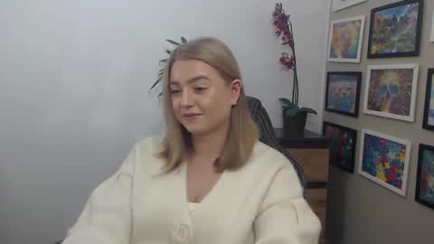 Erica online show from 10-17-25, 07:22