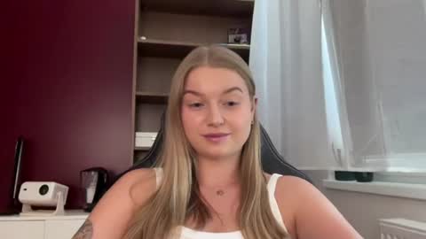 Snapshot of mysteryericax chatting on 07-14-26, 11:38 Erica online show from 07-14-26, 11:38