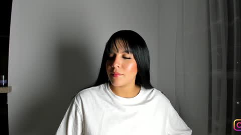 Snapshot of mysteyes chatting on 01-24-25, 03:43 Elena online show from 01-24-25, 03:43