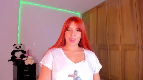 Snapshot of mysteyes chatting on 03-07-25, 03:40 Elena online show from 03-07-25, 03:40