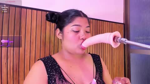 Snapshot of mysticlatina chatting on 09-26-25, 12:09 mysti online show from 09-26-25, 12:09