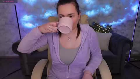 Snapshot of mysticlovee_ chatting on 02-05-25, 07:39 L O V E online show from 02-05-25, 07:39