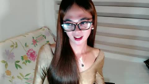 Snapshot of mysticofcum22 chatting on 06-19-26, 05:12 Krestine online show from 06-19-26, 05:12