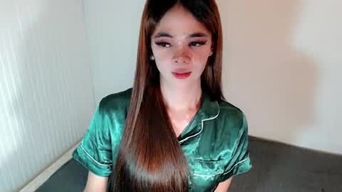 Snapshot of mysticofcum22 chatting on 07-08-26, 11:48 Krestine online show from 07-08-26, 11:48