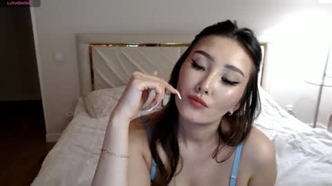 mysticsirenn online show from 01-24-25, 07:41